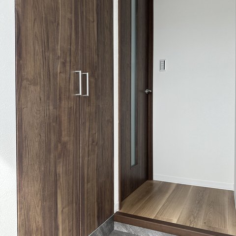 玄関　シンプルで使いやすい玄関です