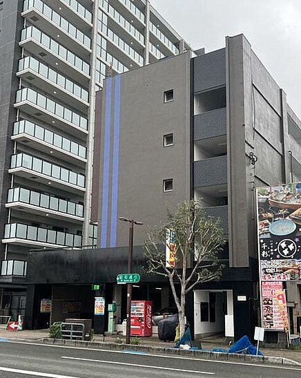 建物外観　外観は落ち着いています
