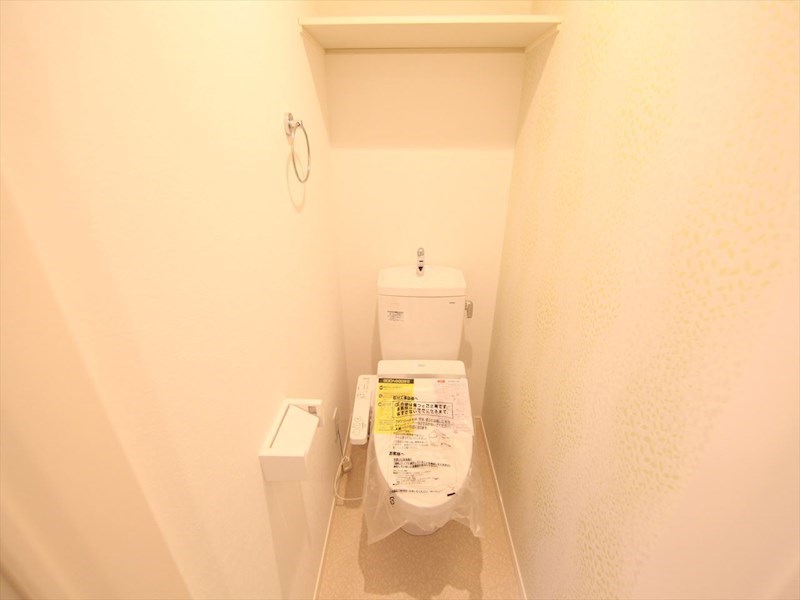 トイレ　温水洗浄暖房便座付トイレ