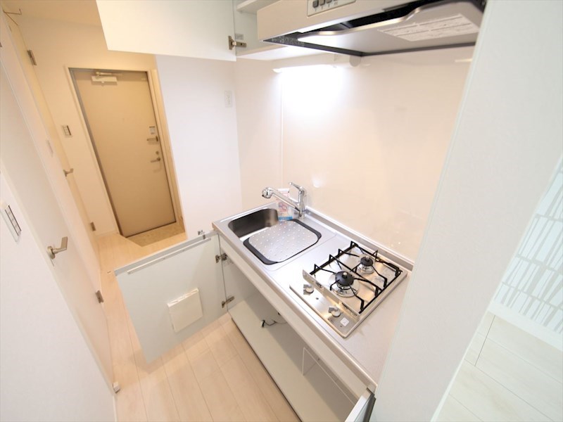 キッチン　システムキッチン（ガス2口コンロ付）　浄水器使用可