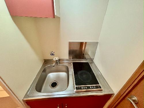 キッチン　設備・仕様は号室により異なる為、現状を優先いたします。