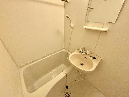 バス・シャワールーム　設備・仕様は号室により異なる為、現状を優先いたします。