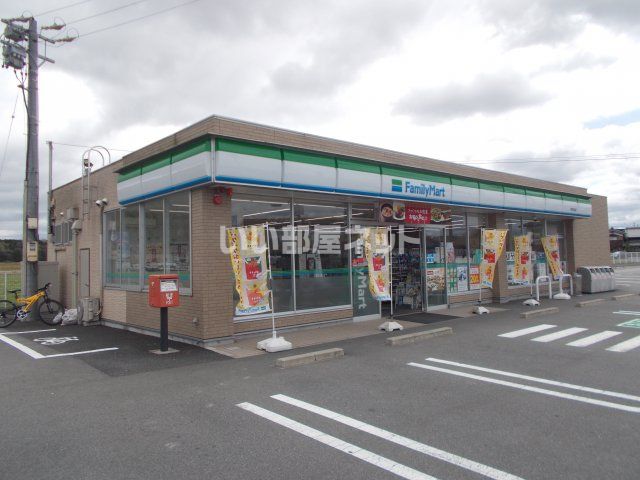 コンビニ　ファミリーマート伊賀市部店（コンビニ）まで2767m