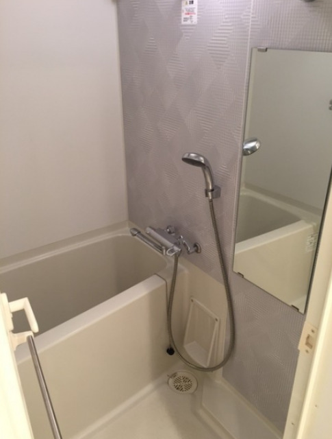 バス・シャワールーム　※別部屋の参考写真です。