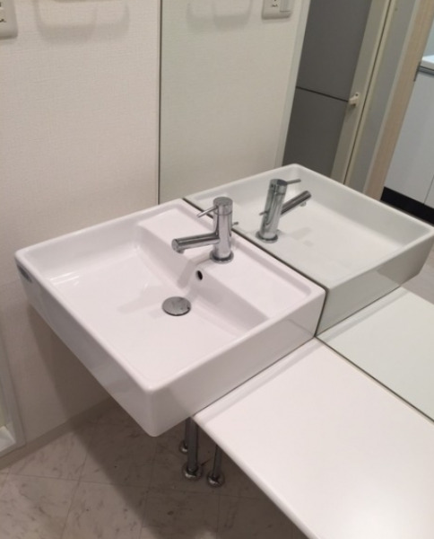 洗面設備　※別部屋の参考写真です。