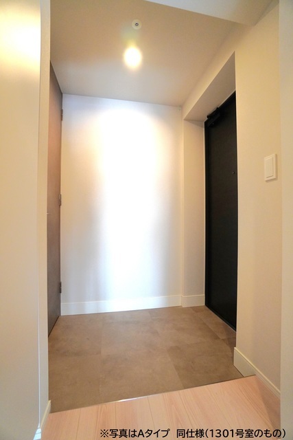 玄関　※写真は同タイプ住戸です。