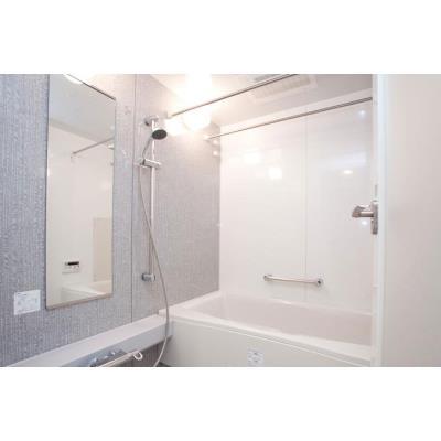 バス・シャワールーム　※別部屋の参考写真です。