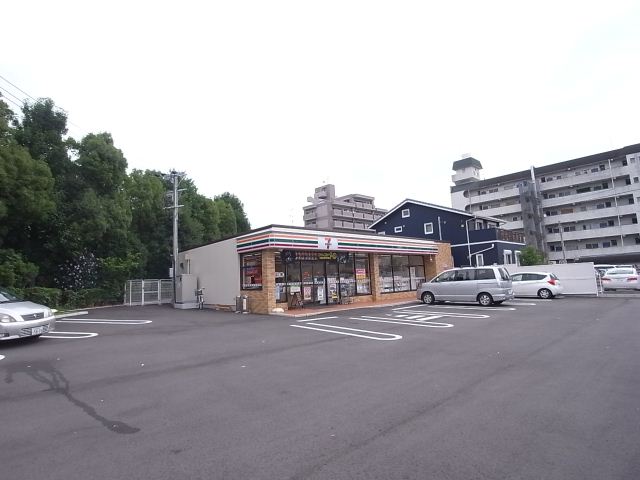コンビニ　セブンイレブン（コンビニ）まで170m