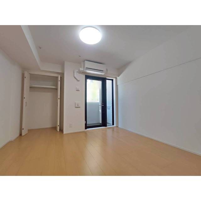 居室・リビング　洋室約８．０帖