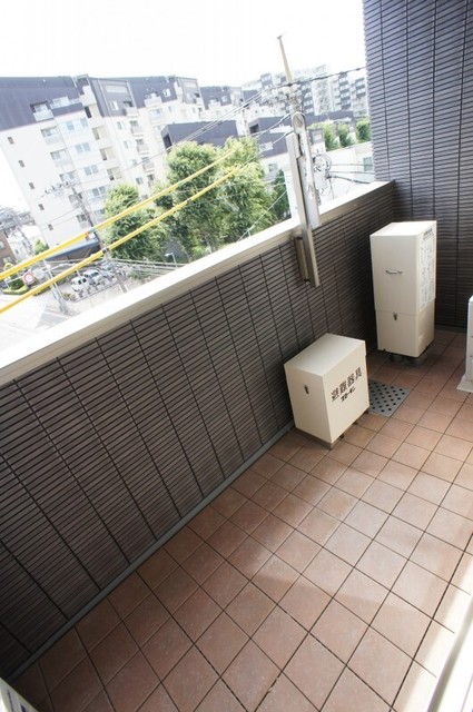 バルコニー　バルコニーあります