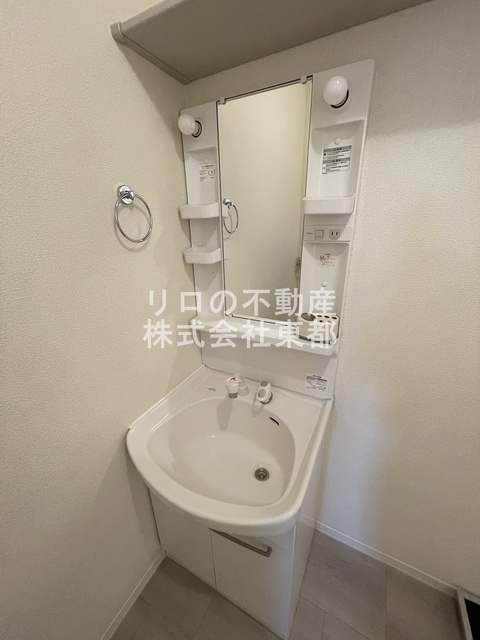 洗面設備　嬉しい洗面台は独立タイプ！