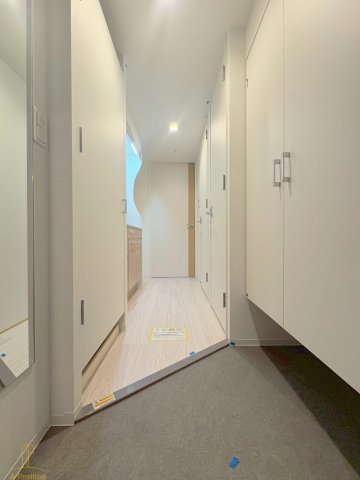 玄関　セレニテ東梅田アリエ