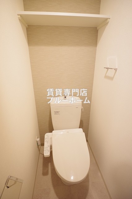 トイレ　温水洗浄便座付きのトイレです！