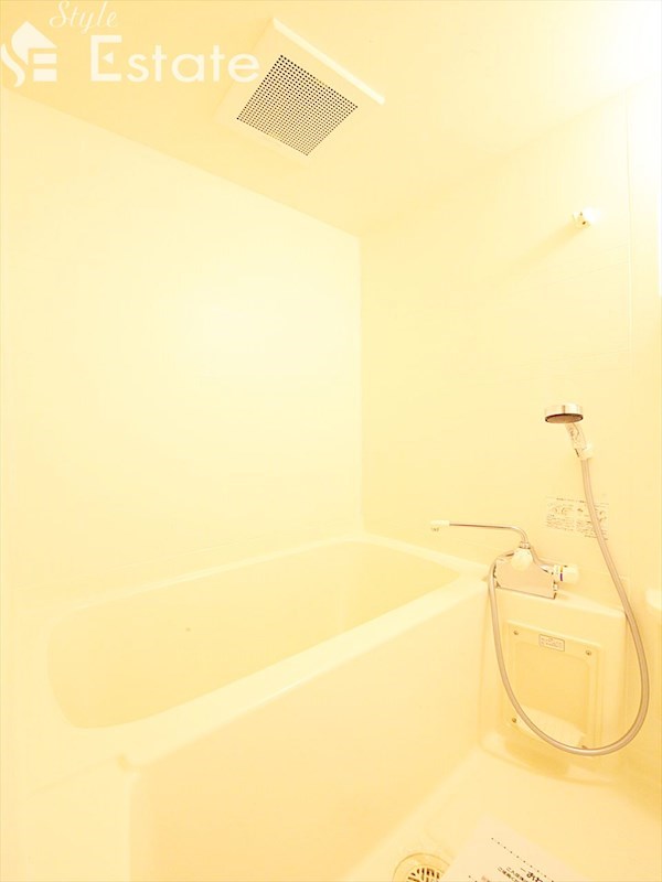 バス・シャワールーム　バスルーム