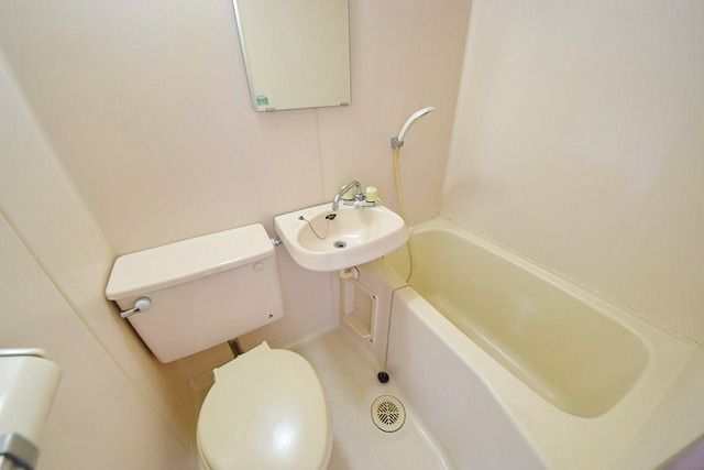 バス・シャワールーム　バス