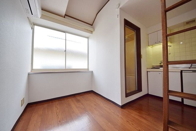 居室・リビング　リビング