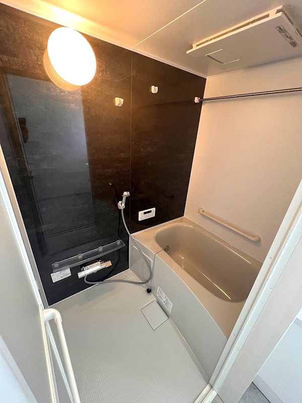 バス・シャワールーム　追い炊き機能・浴室暖房付きでゆっくりリラックスできます♪