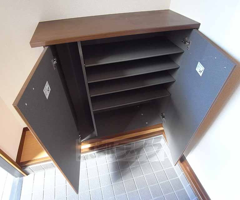 収納　シューズボックスも付いております。