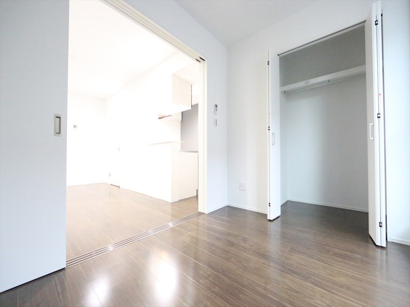 その他部屋・スペース　洋室4.2帖　クローゼット付（収納充実してます）