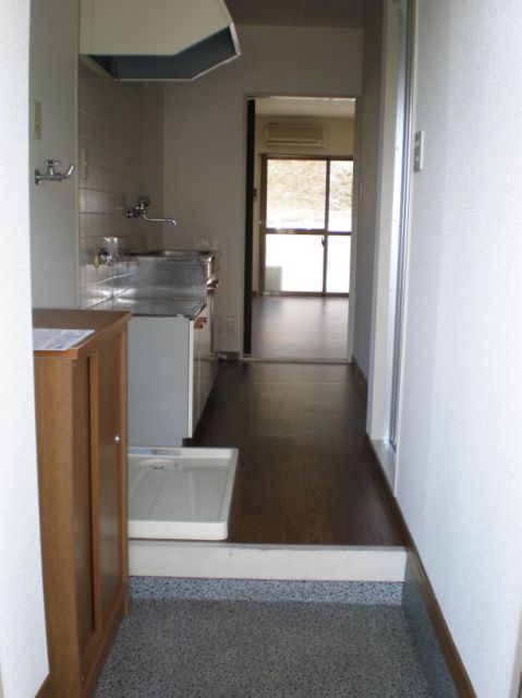 玄関　玄関からのお部屋方向