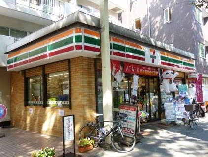 コンビニ　セブンイレブン上北沢5丁目店（コンビニ）まで176m