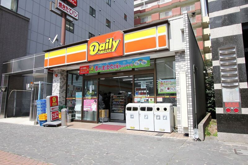 コンビニ　デイリーヤマザキ名古屋泉１丁目店（コンビニ）まで30m