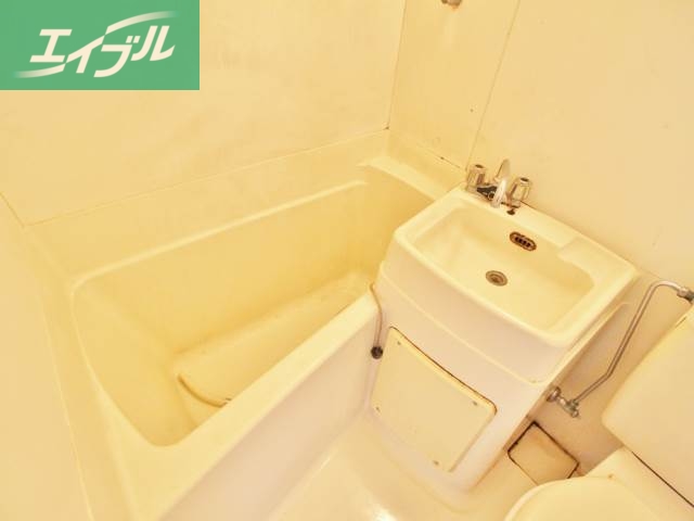 バス・シャワールーム　バスルーム