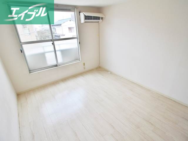 居室・リビング　居室