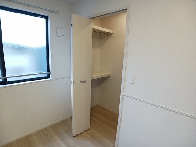 収納　※別号室の写真です。