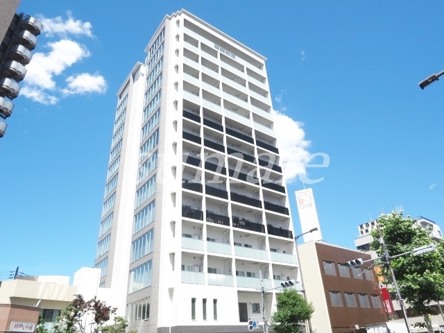 建物外観　14階建てのマンションです♪