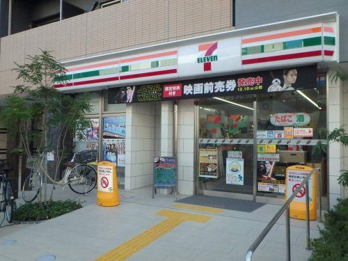 コンビニ　セブンイレブン　立売堀１丁目東店（コンビニ）まで138m