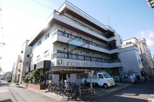 建物外観　落ち着いた雰囲気の外観です