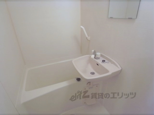 バス・シャワールーム　バス