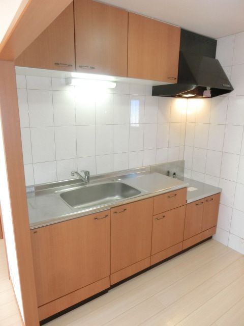 キッチン　独立したキッチンスペースです。