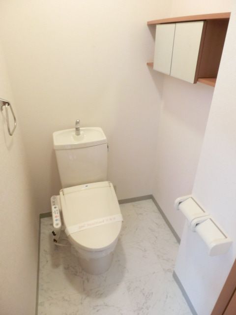 トイレ　ウォシュレットになります。