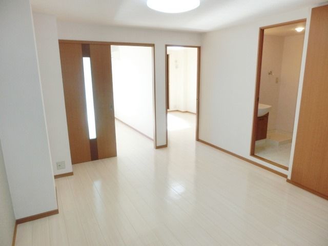 居室・リビング　明るくきれいなリビング！