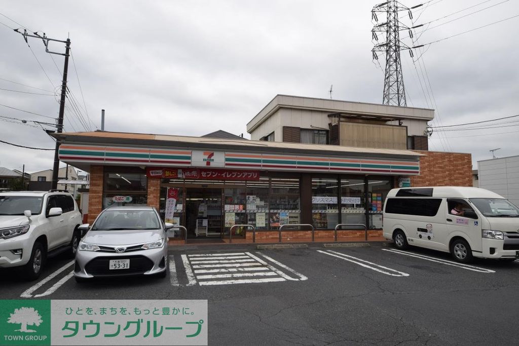 コンビニ　セブンイレブン草加花栗北店（コンビニ）まで380m