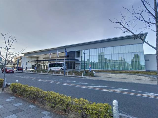 図書館　図書館交流プラザ　りぶら（図書館）まで2054m