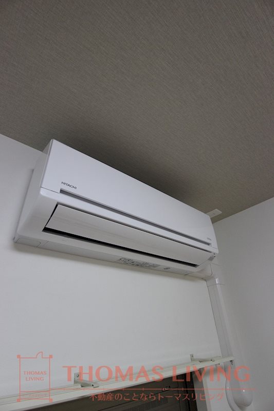 バルコニー　エアコン。冷暖房も完備です。