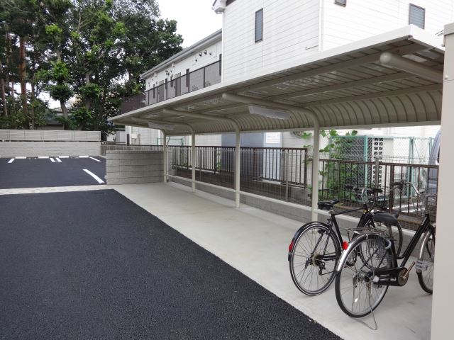 その他　駐輪場あります