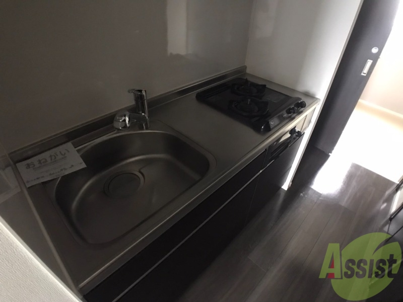 キッチン　キッチンは作業台もあり広めなので使いやすそうですね。