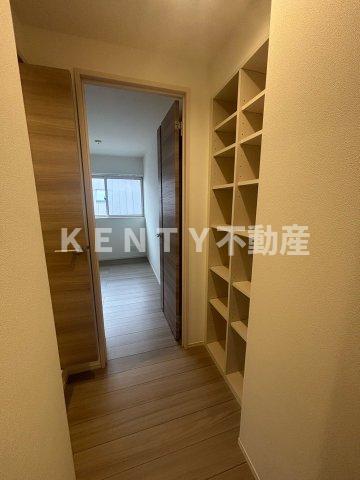 その他部屋・スペース　明るい色調の室内です