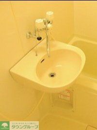 洗面設備　仕様・設備は原状と異なる場合有。現状優先
