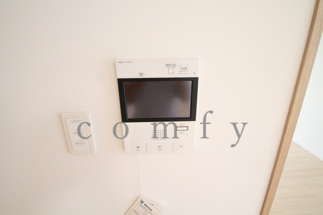 セキュリティ　モニター付きインターホン