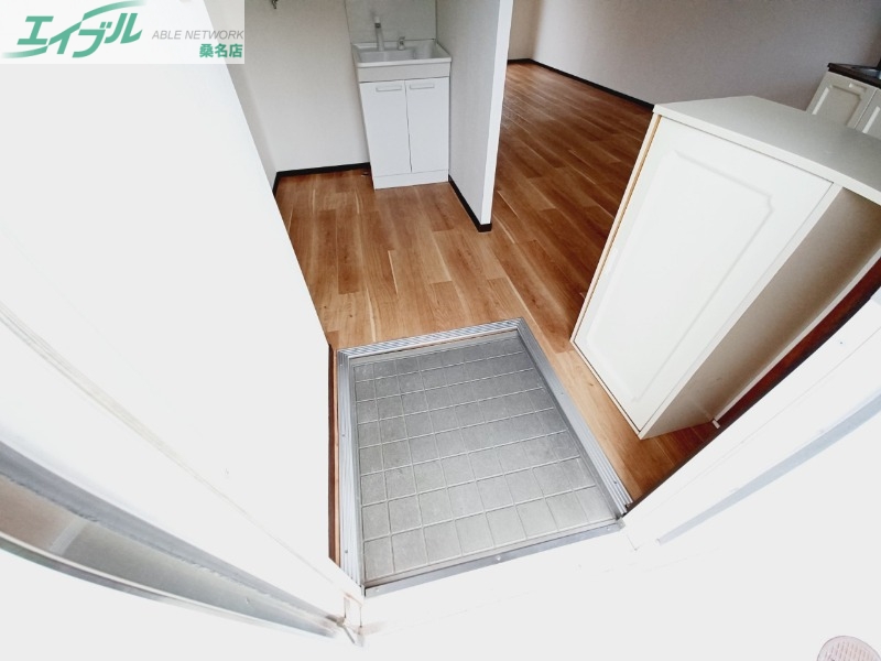 玄関　同型参考写真