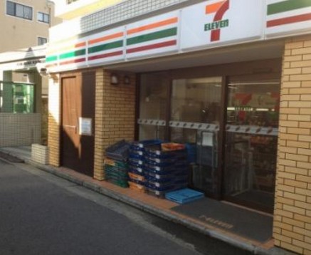 コンビニ　セブンイレブン 横浜榎町2丁目店（コンビニ）まで198m