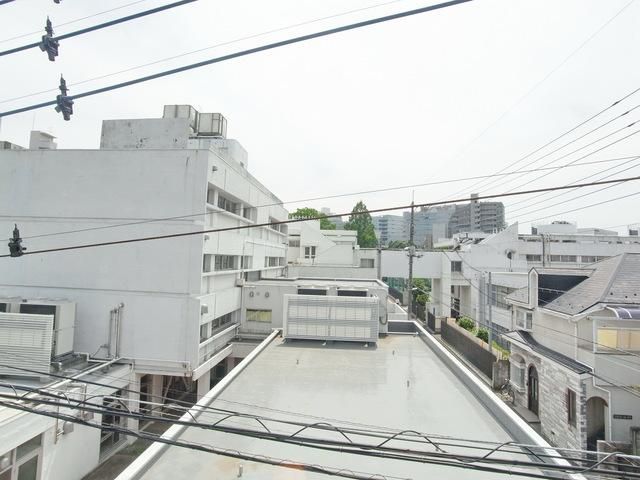 眺望　♪向かいには学校保育園があります♪