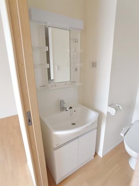 洗面設備　♪朝の身支度に役立つ独立洗面台♪