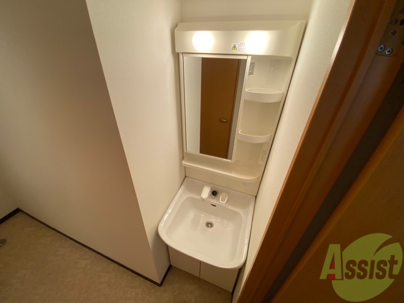 洗面設備　こちらに洗面台があります。朝の洗顔はこちらで。