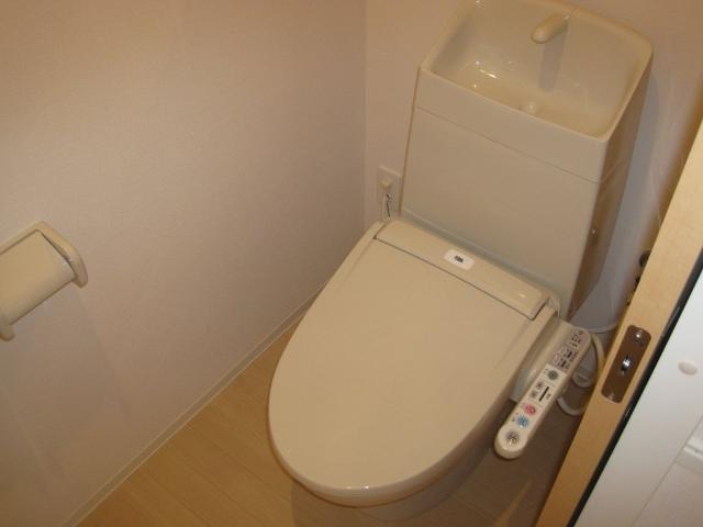 トイレ　ゆったりとした空間のトイレです